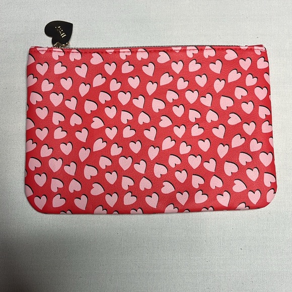 IPSY Hearts Glam Bag. - Picture 2 of 7